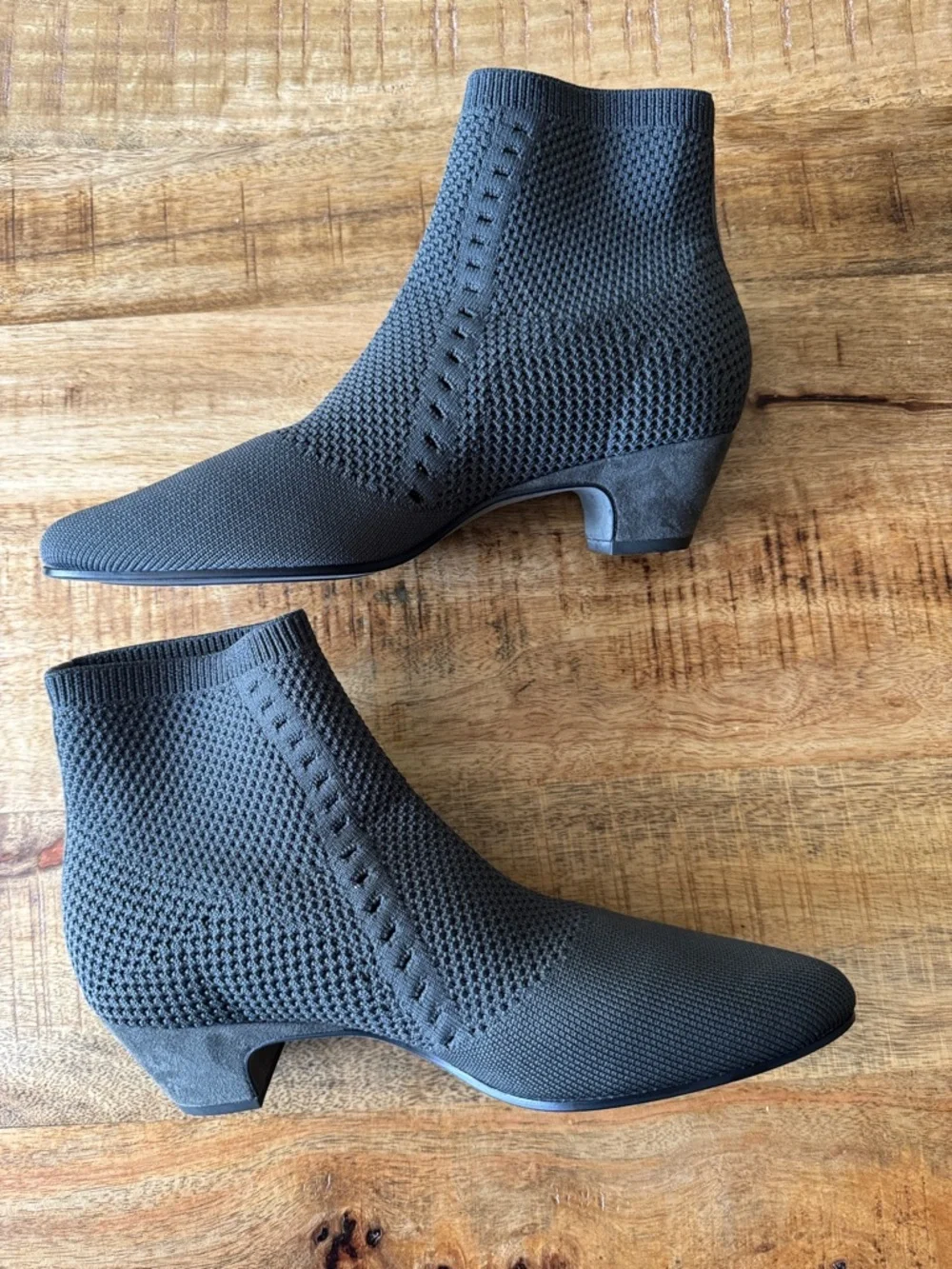 Eileen Fisher Purl Knit Pointed Toe Ankle Boot Booties in Charcoal Gray NEW 7.5